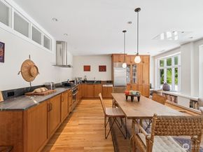 2809 1/2 Mount Rainier Drive S 4, Seattle WA 98144