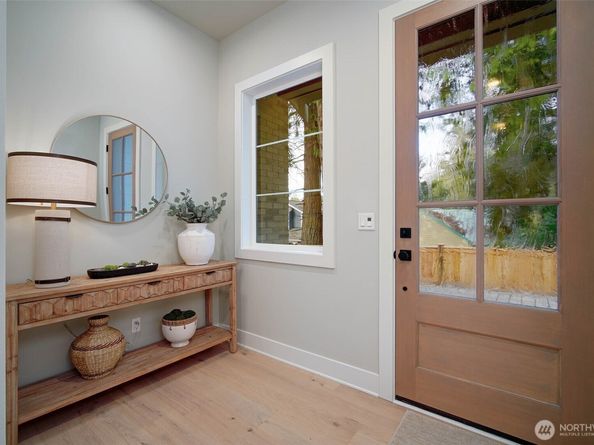 8722 128th Avenue NE, Kirkland WA 98033