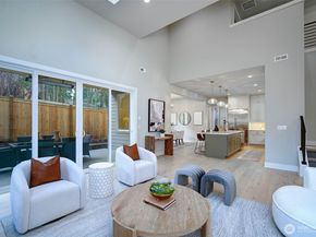 8722 128th Avenue NE, Kirkland WA 98033