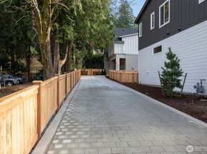 8722 128th Avenue NE, Kirkland WA 98033