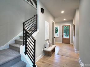 8722 128th Avenue NE, Kirkland WA 98033