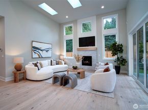 8722 128th Avenue NE, Kirkland WA 98033