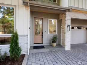 8722 128th Avenue NE, Kirkland WA 98033