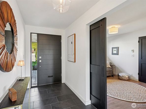 4015 SW Donovan Street, Seattle WA 98136