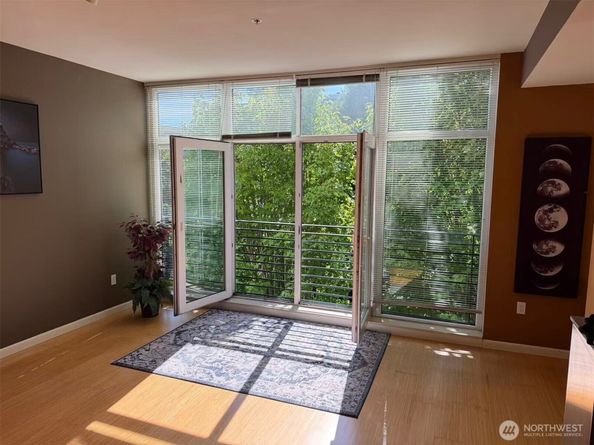 17 W Mercer Street 207, Seattle WA 98119