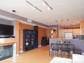 17 W Mercer Street 207, Seattle WA 98119