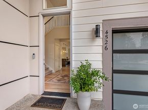 4526 327th Place NE, Carnation WA 98014