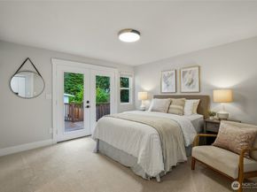 11024 SE 27th Place, Bellevue WA 98004