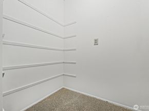 610 Aloha Street 404, Seattle WA 98109