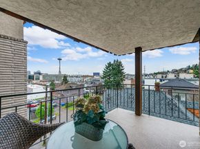610 Aloha Street 404, Seattle WA 98109