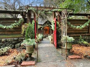 25629 NE Redmond Fall City Road, Redmond WA 98053