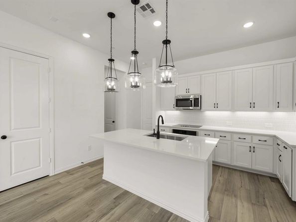628  Redwood Way , Mansfield Texas 76063