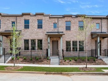 628  Redwood Way 