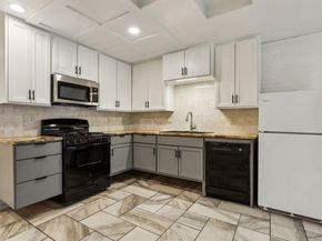 15914  Club Crest Drive  2112, Dallas Texas 75248