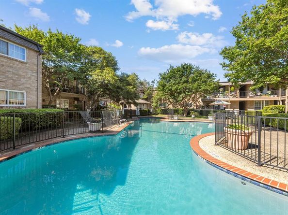 7908  Royal Lane  122 B, Dallas Texas 75230