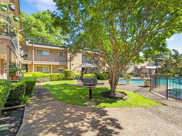 7908  Royal Lane  122 B, Dallas Texas 75230