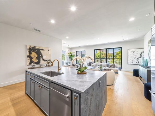 3601  Routh Street  PH 4A, Dallas Texas 75219