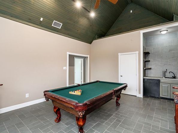 1201  Tralee Lane , Garland Texas 75044