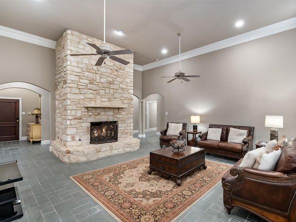 1201  Tralee Lane , Garland Texas 75044