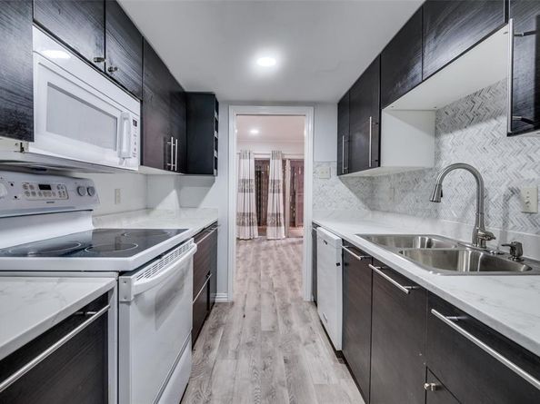 576 E Avenue J   B, Grand Prairie Texas 75050