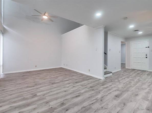 576 E Avenue J   B, Grand Prairie Texas 75050
