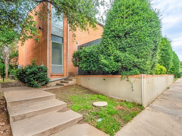 576 E Avenue J   B, Grand Prairie Texas 75050