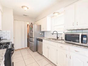 1654  Clarendon Drive , Lewisville Texas 75067