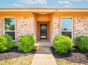 1654  Clarendon Drive , Lewisville Texas 75067