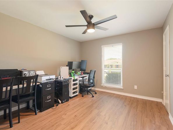 1654  Clarendon Drive , Lewisville Texas 75067