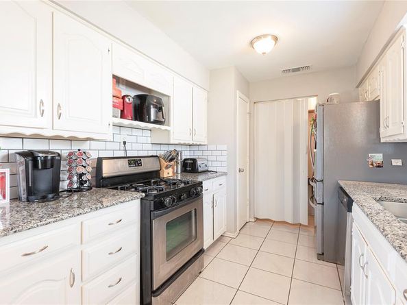 1654  Clarendon Drive , Lewisville Texas 75067