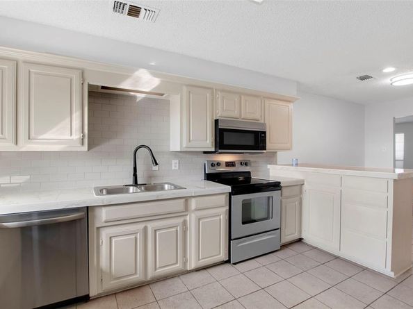 3408  Lillie Street , Sachse Texas 75048