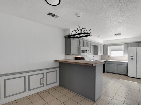 3408  Lillie Street , Sachse Texas 75048