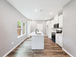 1615 E Hattie Street , Fort Worth Texas 76104
