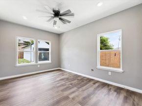1615 E Hattie Street , Fort Worth Texas 76104