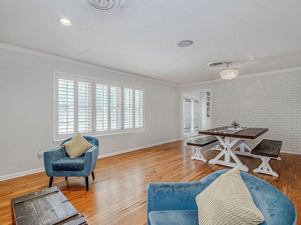 1820  Ridgmar Boulevard , Fort Worth Texas 76116