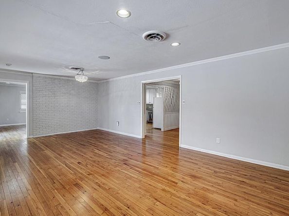 1820  Ridgmar Boulevard , Fort Worth Texas 76116