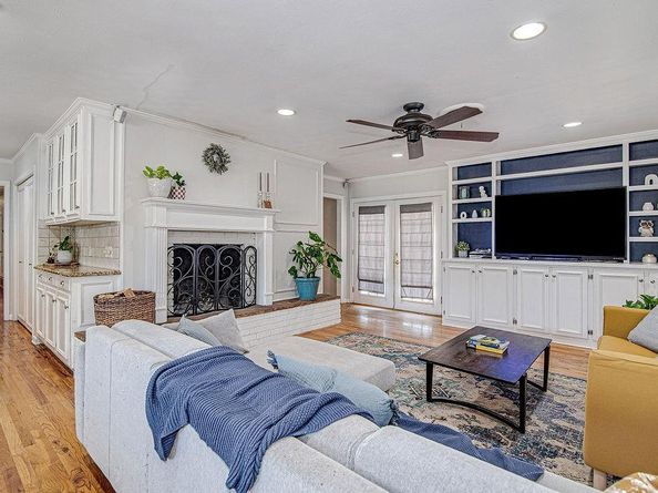 1820  Ridgmar Boulevard , Fort Worth Texas 76116