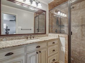 1820  Ridgmar Boulevard , Fort Worth Texas 76116