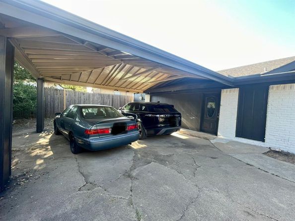 2605  Twinpost Court , Irving Texas 75062
