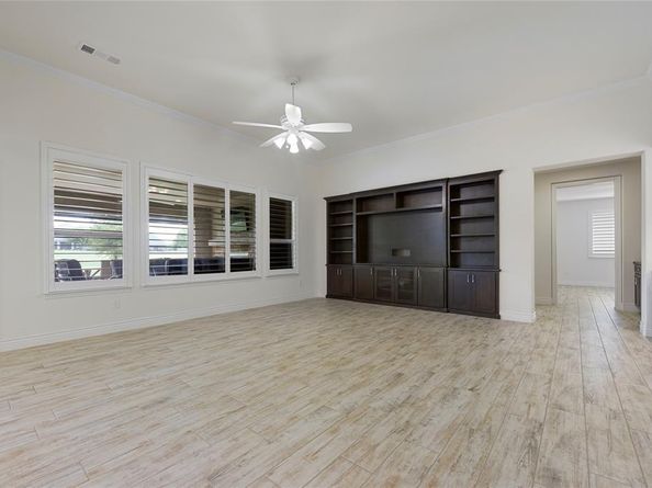 9921  Flint Way , Denton Texas 76207