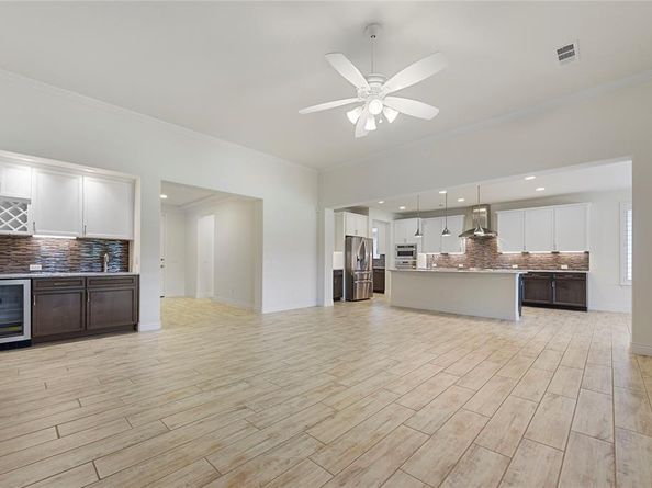 9921  Flint Way , Denton Texas 76207