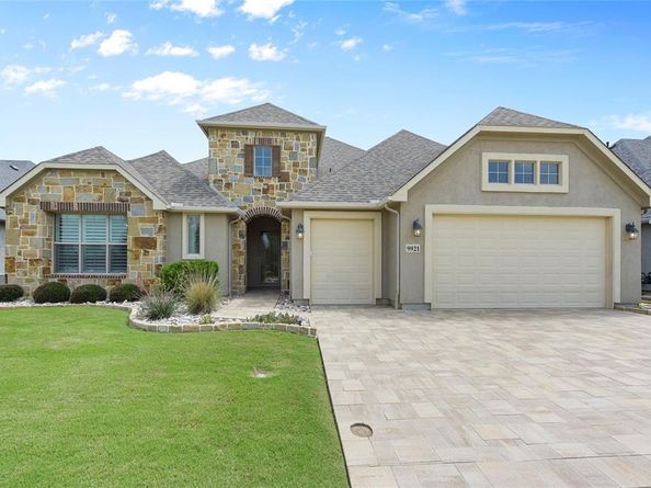 9921  Flint Way , Denton Texas 76207