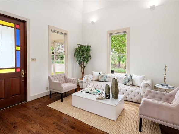 3601  Brown Street , Dallas Texas 75219