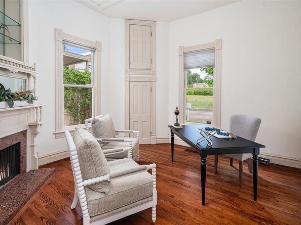 3601  Brown Street , Dallas Texas 75219