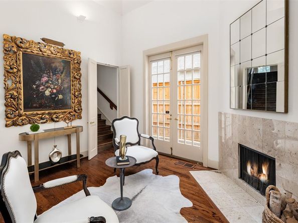 3601  Brown Street , Dallas Texas 75219