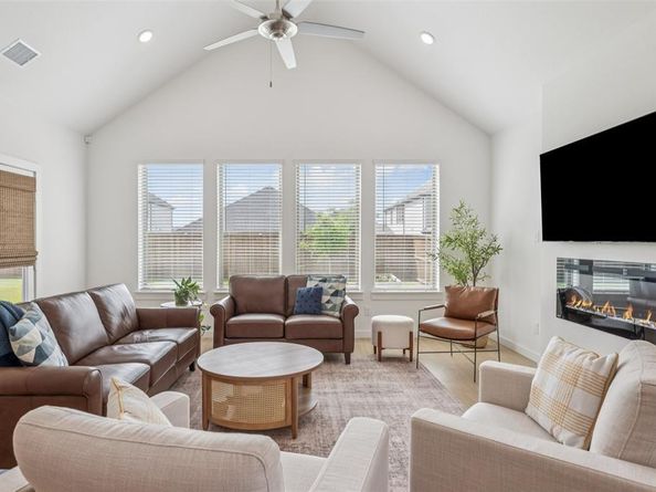 14708  Blanco Bistro Street , Fort Worth Texas 76052