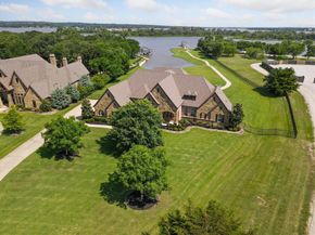 6412  Preferred Drive , Fort Worth Texas 76179