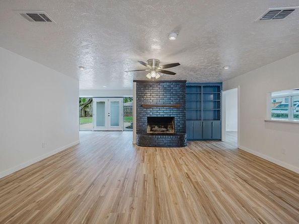 6509 S Hulen Street , Fort Worth Texas 76133