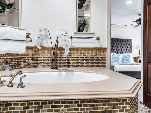 3401  Lee Parkway  505, Dallas Texas 75219