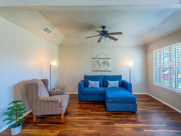 108 N Flaxseed Lane , Fort Worth Texas 76108